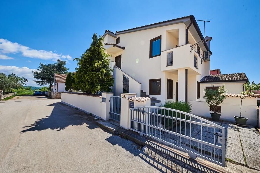 Apartment Iriska Novigrad Istria Eksteriør billede